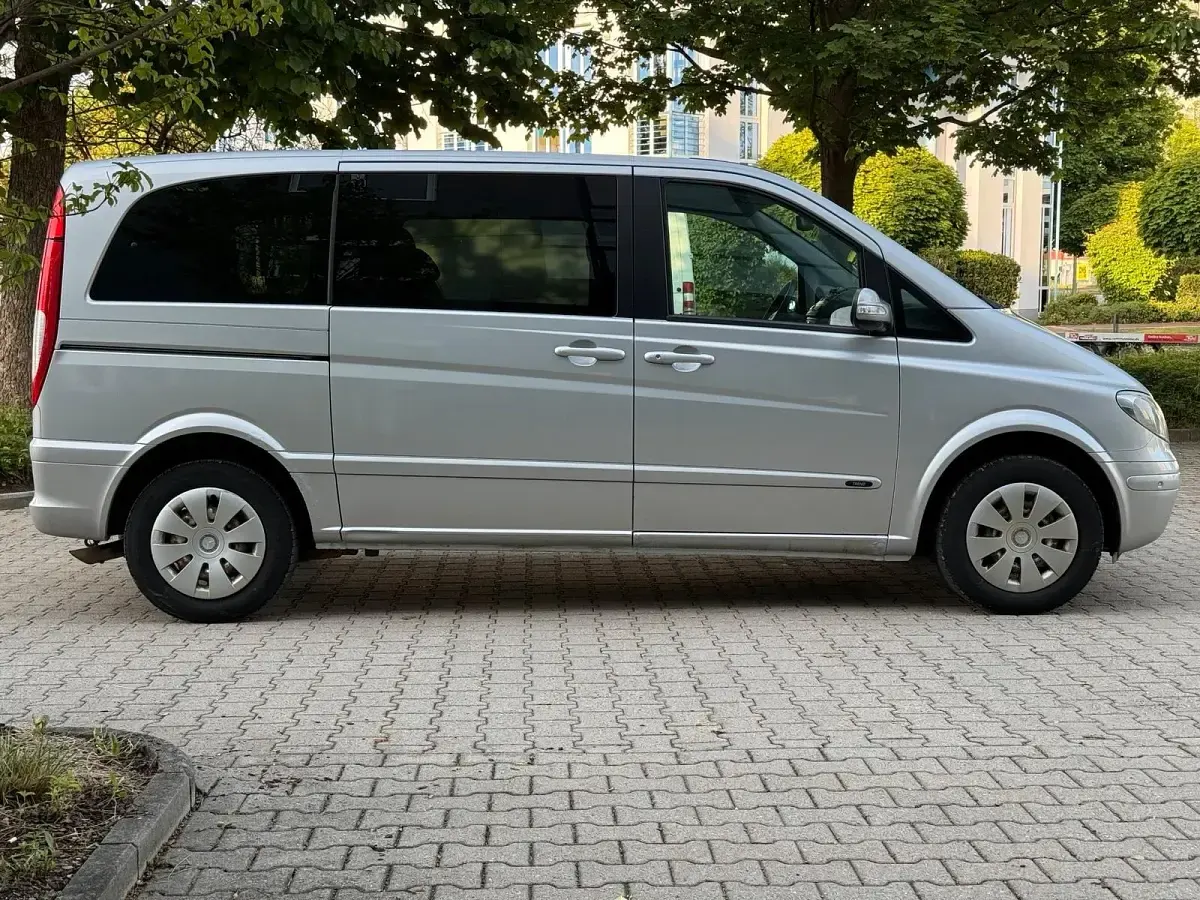 Gebraucht Mercedes Viano 150 PS (110 kW) 2007 Silber Van / Kleinbus
