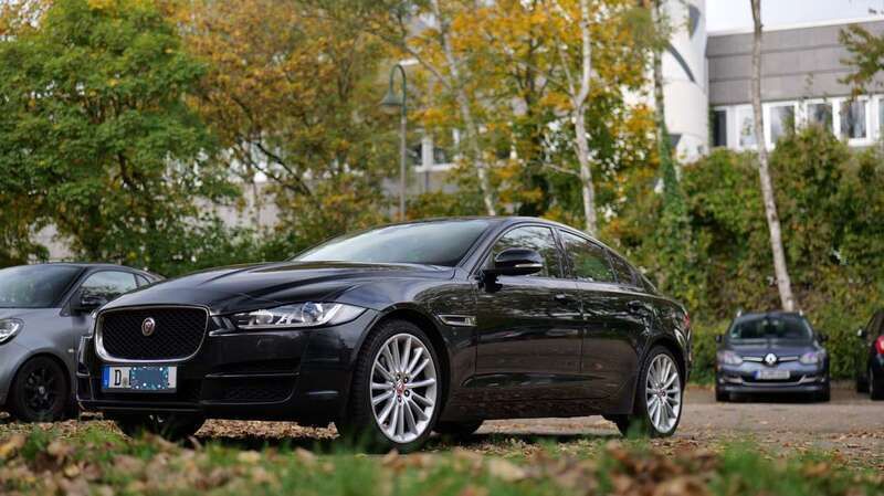 Gebraucht 2017 Jaguar XE Prestige Limousine | 16.999 € (Fairer Preis) - Bild 1/4