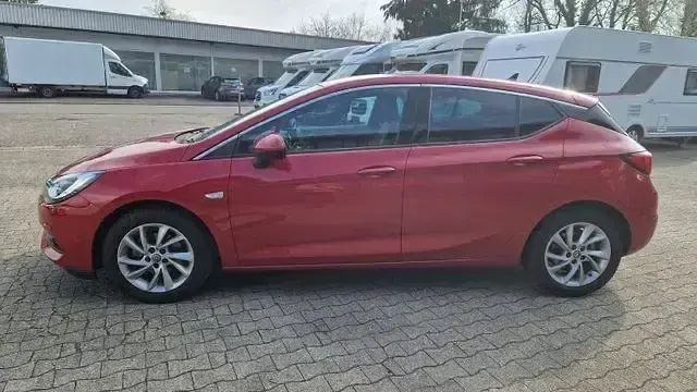 Gebraucht Opel Astra Elegance 131 PS (96 kW) 2019 Rot Limousine