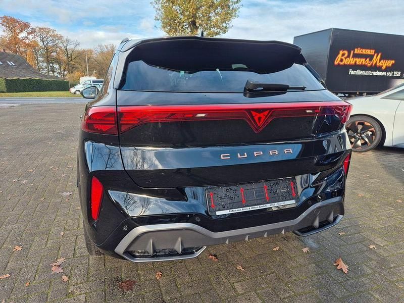 Second-hand Cupra Terramar 150 CP (110 kW) 2025 Negru SUV