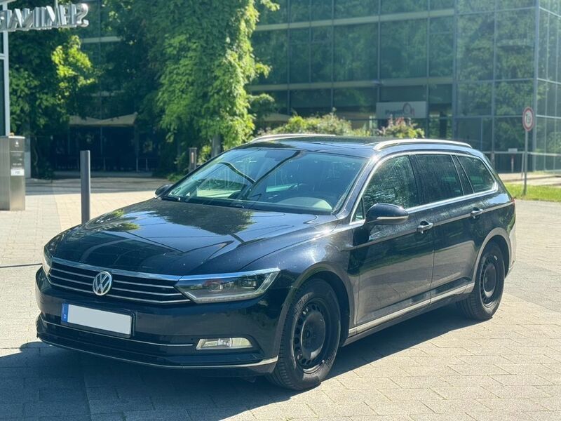 Schwarz Gebraucht 2015 VW Passat Highline Kombi | 9.500 € - Bild 1/4