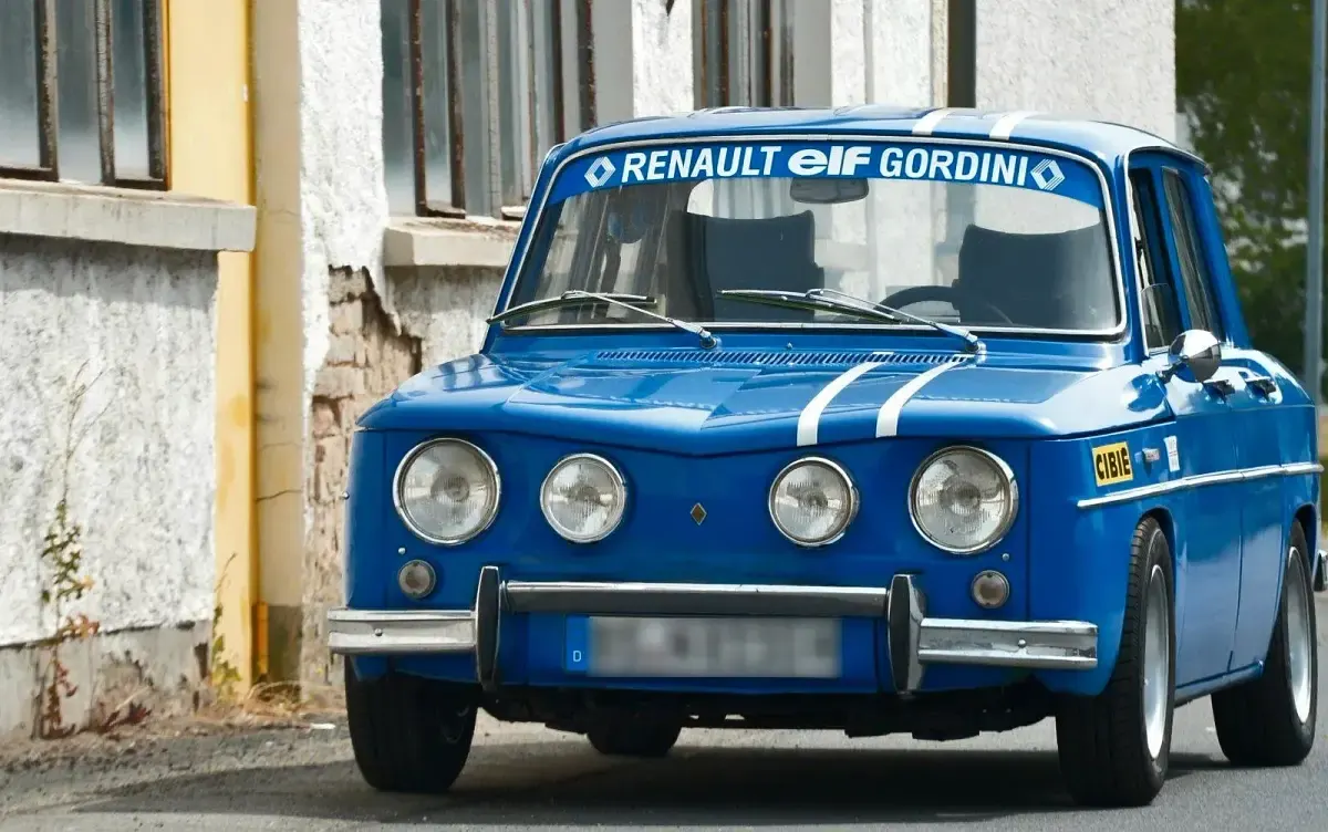 Occasion Renault R8 74 ch (54 kW) 1971 Bleue Berline
