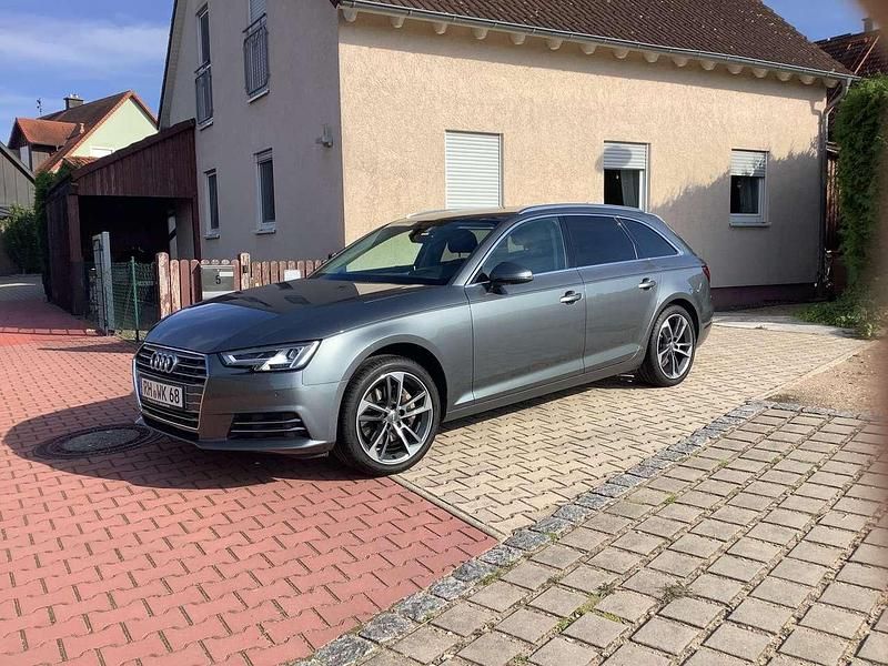 Grau Gebraucht 2017 Audi A4 Sport Kombi | 14.500 € (Fairer Preis) - Bild 1/4
