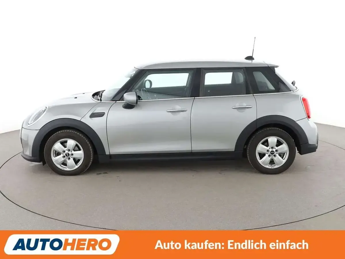Gebraucht Mini Cooper Essential 136 PS (100 kW) 2023 Grau Kleinwagen