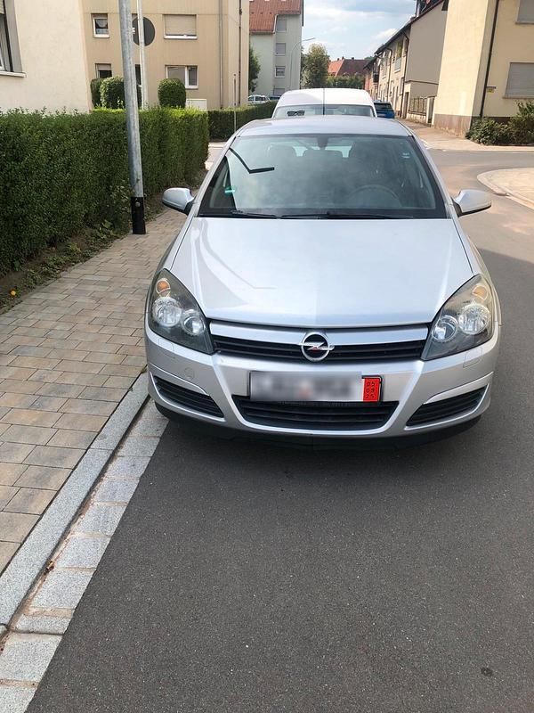 Silber Gebraucht 2004 Opel Astra Kleinwagen | 1.090 € (Superpreis) - Bild 1/4