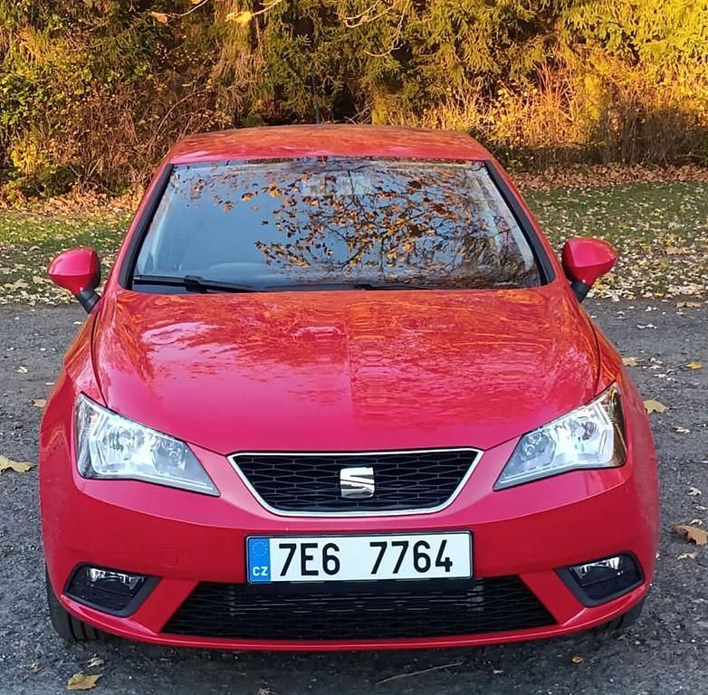 Rot Gebraucht 2014 Seat Ibiza Reference Limousine | 4.999 € (Guter Preis) - Bild 1/4
