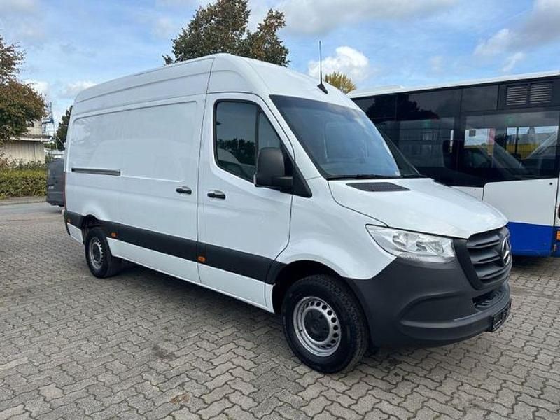 Gebraucht Mercedes Sprinter 163 PS (119 kW) 2020 Arktikweiss Van