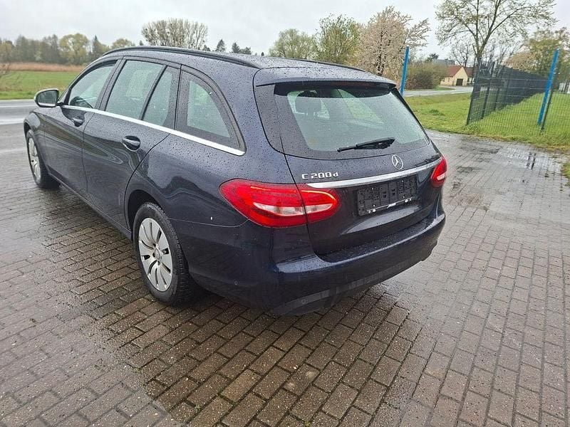 Gebraucht Mercedes C200 136 PS (100 kW) 2015 Blau Kombi