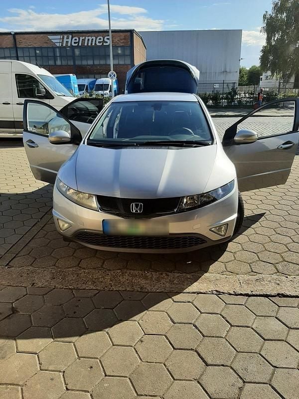 Silber Gebraucht 2008 Honda Civic Limousine | 5.850 € (Teuer) - Bild 1/4