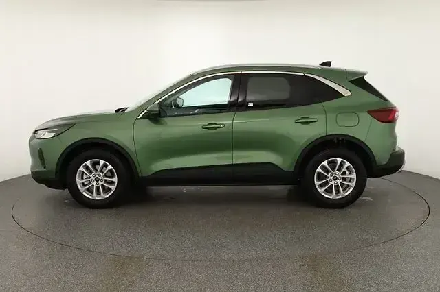 Neu Ford Kuga Titanium 186 PS (136 kW) 2025 Grün SUV