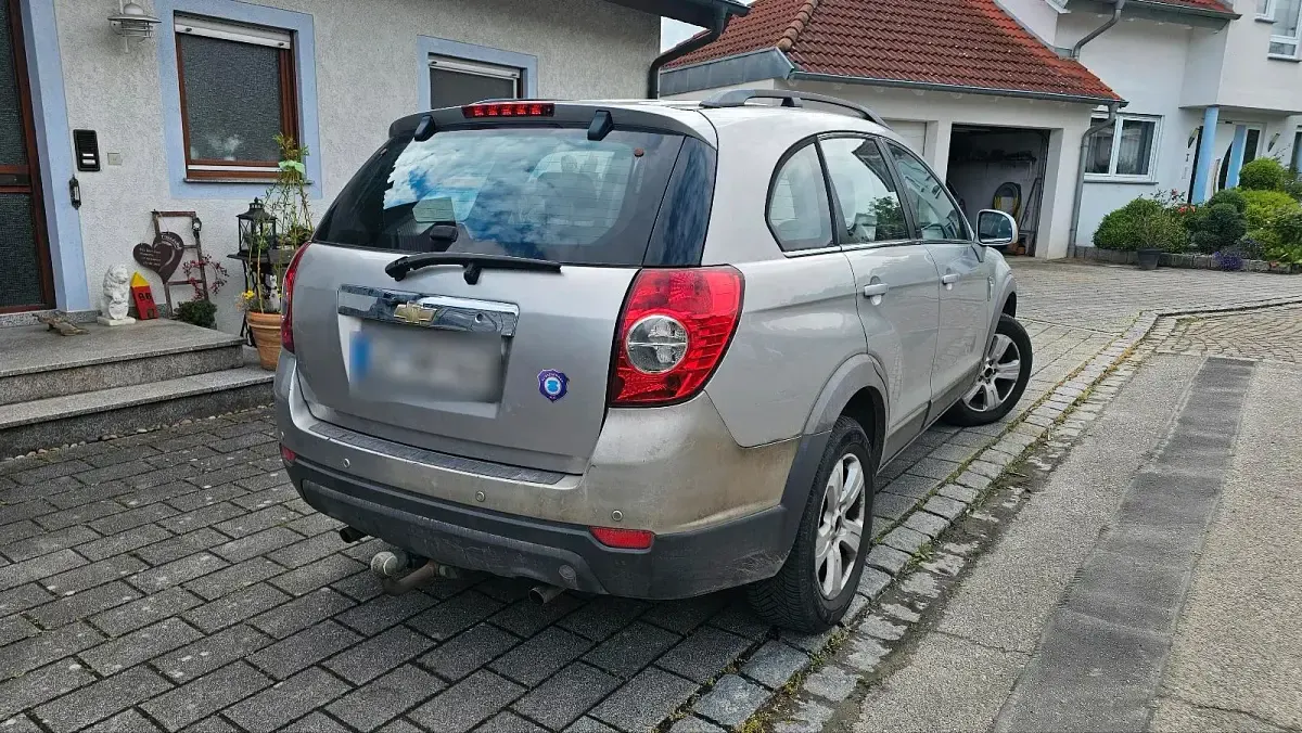 Gebraucht Chevrolet Captiva 150 PS (110 kW) 2009 Silber SUV
