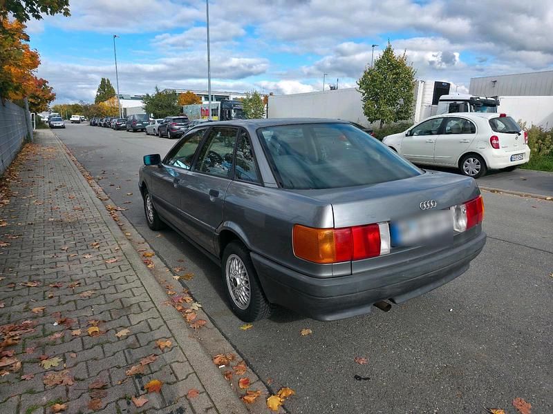 Second-hand Audi 80 69 CP (50 kW) 1992 Gri Berlinǎ