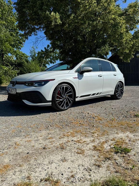 Weiß Gebraucht 2021 VW Golf VIII GTI Clubsport Limousine | 30.700 € (Fairer Preis) - Bild 1/4