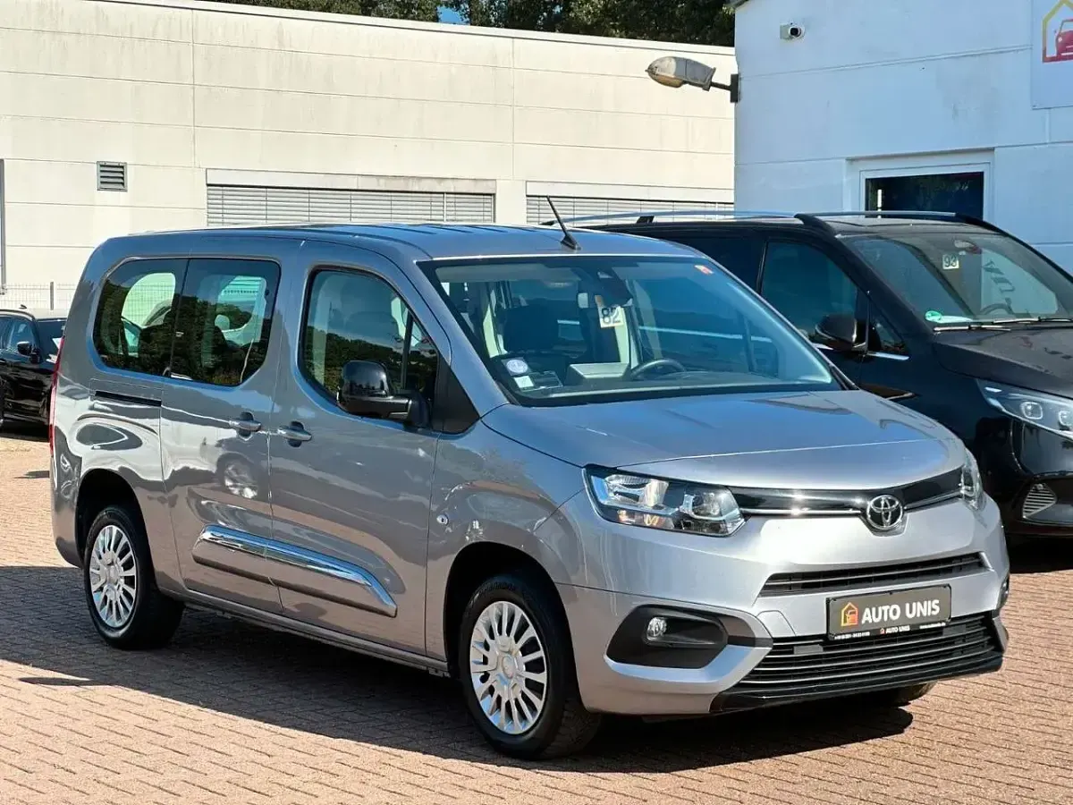 Gebraucht Toyota Proace Verso City 110 PS (80 kW) 2023 Silber Kombi