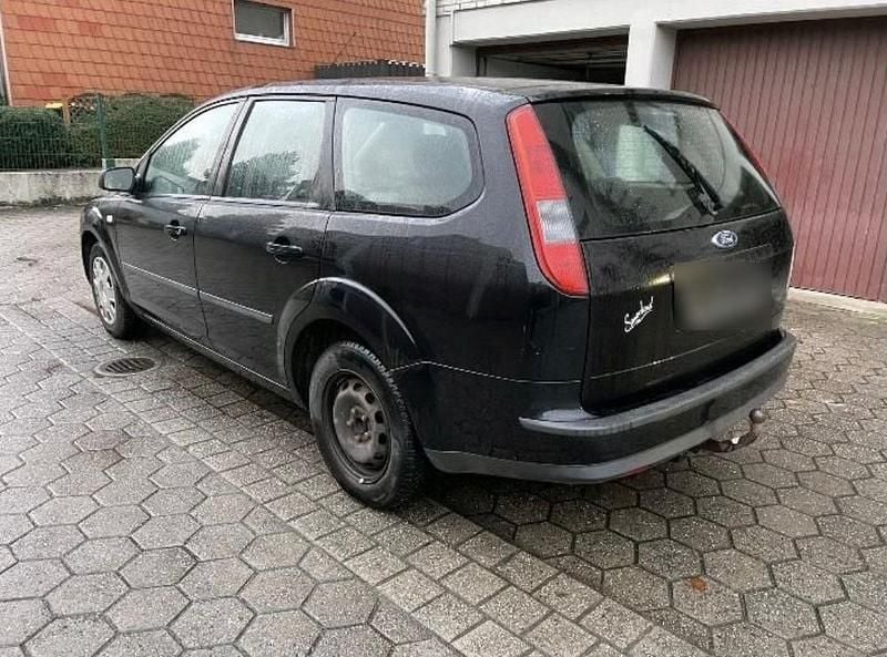 Gebraucht Ford Focus 101 PS (74 kW) 2005 Schwarz Kombi
