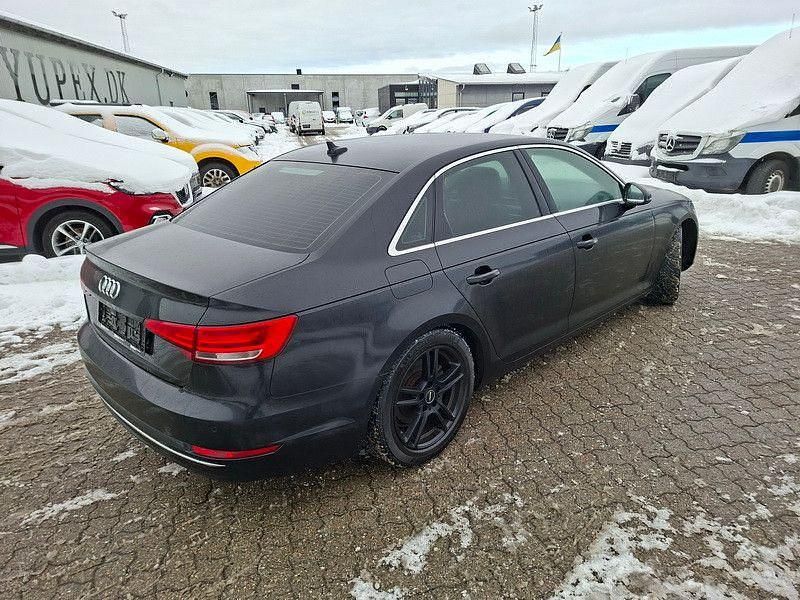 Gebraucht Audi A4 Sport 218 PS (160 kW) 2016 Schwarz Limousine