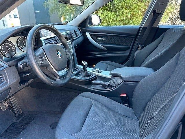 Gebraucht BMW 320 Luxury Line 184 PS (135 kW) 2015 Schwarz Kombi