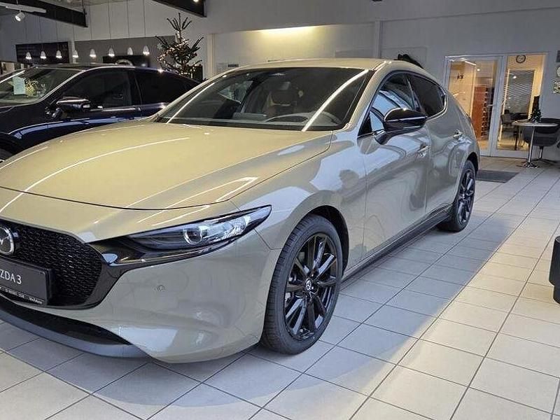 Neu Mazda 3 140 PS (102 kW) 2025 Gelb Limousine