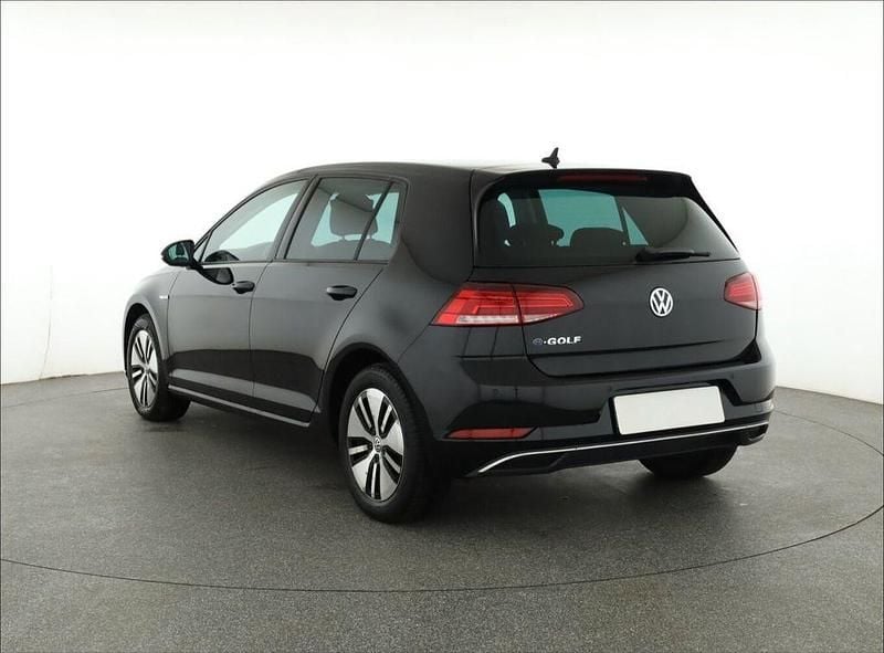 Gebraucht VW e-Golf 100 kW (136 PS) 2020 Schwarz Kleinwagen