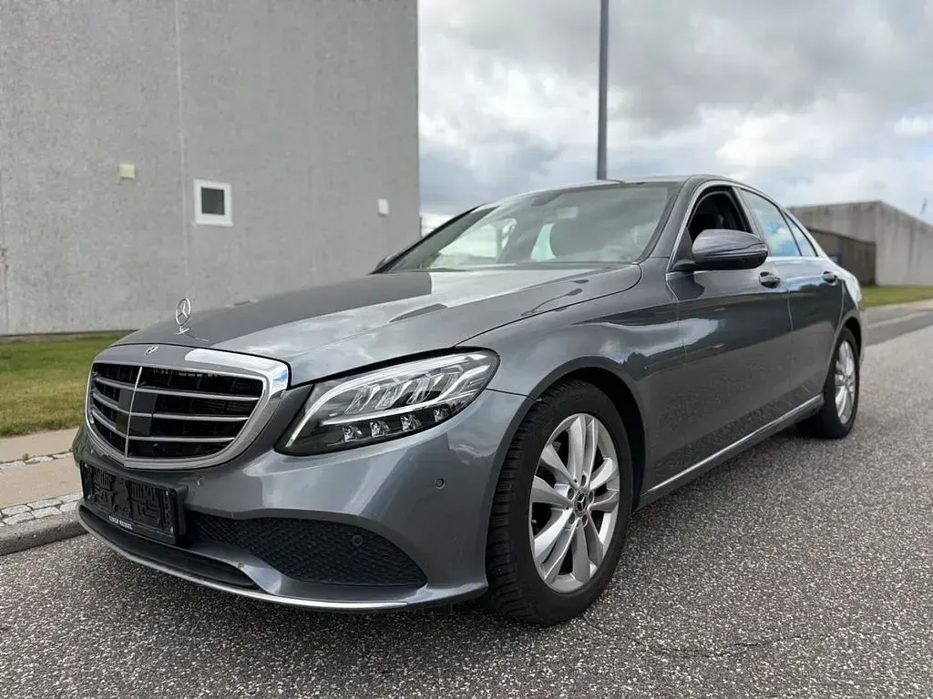 Gebraucht Mercedes C200 184 PS (135 kW) 2019 Grau Limousine