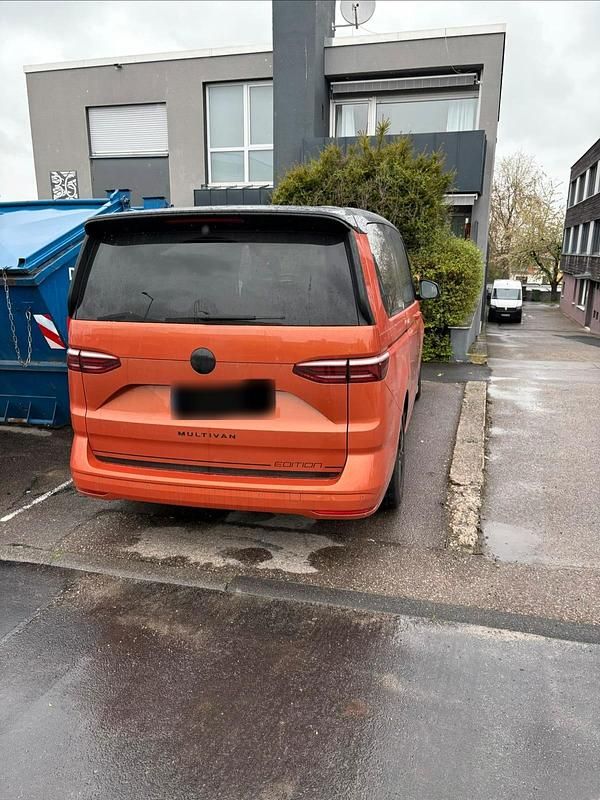 Usata VW Multivan Edition 204 CV (150 kW) 2023 Arancione Monovolume