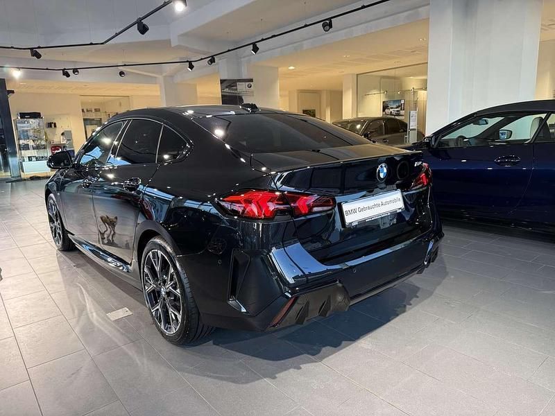 Gebraucht BMW 220 M Sport 156 PS (114 kW) 2025 Black sapphire metallic Coupé