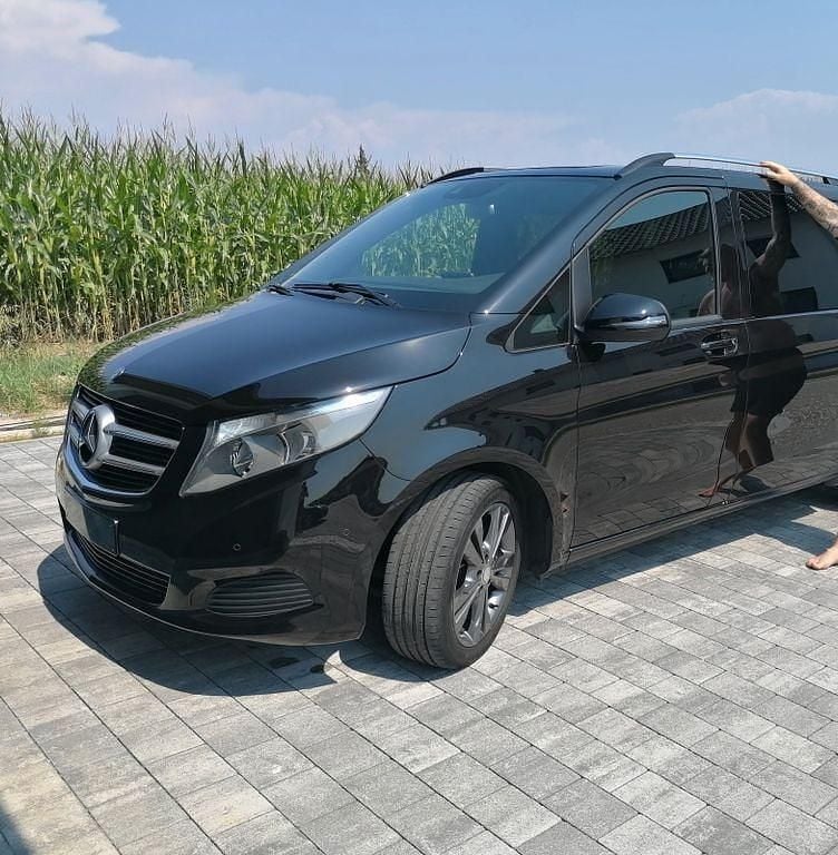 Gebraucht Mercedes V220 Edition 163 PS (119 kW) 2017 Schwarz Van / Kleinbus