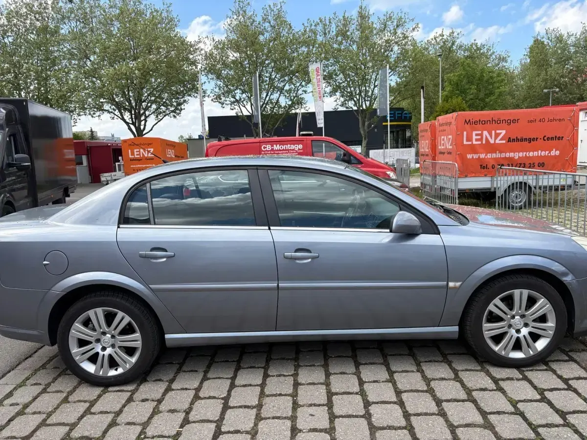 Usata Opel Vectra 155 CV (114 kW) 2005 Argento Berlina