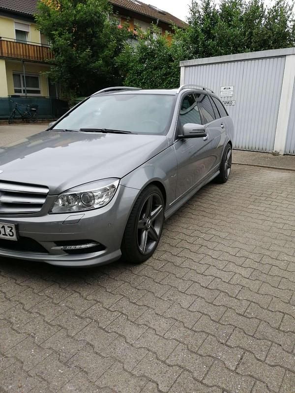 Grau Gebraucht 2010 Mercedes C350 Sport Kombi | 7.980 € (Fairer Preis) - Bild 1/4