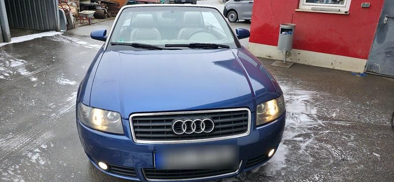 Blau Gebraucht 2002 Audi A4 Cabriolet Cabrio | 5.999 € (Fairer Preis) - Bild 1/4