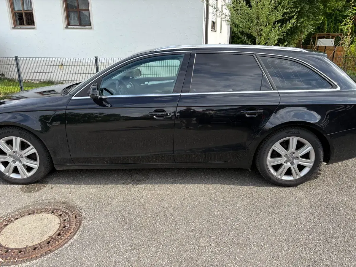 Gebraucht Audi A4 Allroad 177 PS (130 kW) 2011 Schwarz Kombi