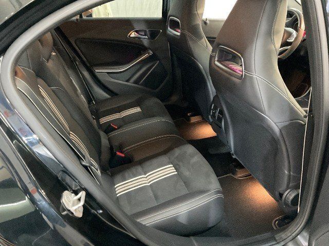 Gebraucht Mercedes A180 AMG 122 PS (89 kW) 2017 Schwarz metallic Limousine