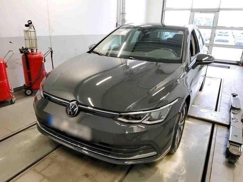 Gebraucht VW Golf VIII Move 150 PS (110 kW) 2024 Grau Limousine