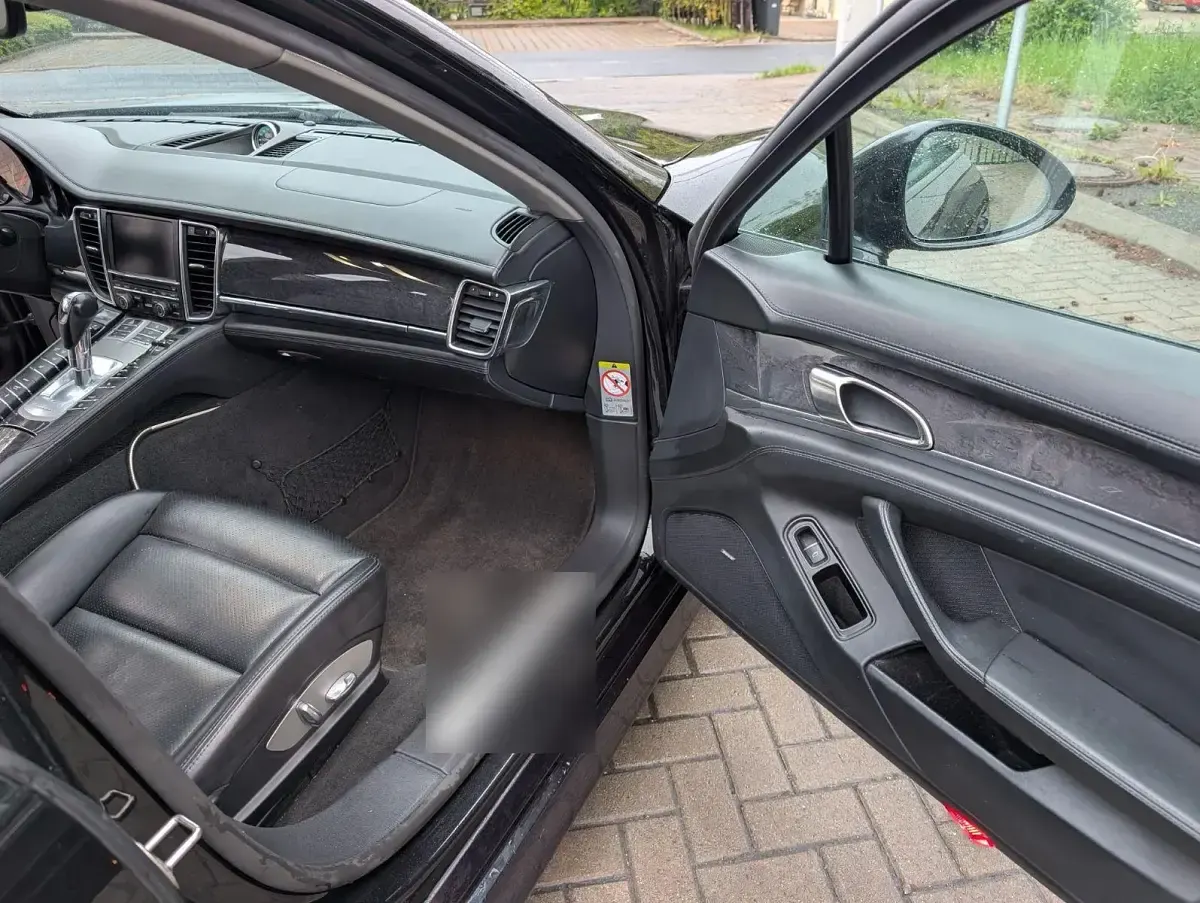 Gebraucht Porsche Panamera 250 PS (183 kW) 2012 Schwarz Kleinwagen