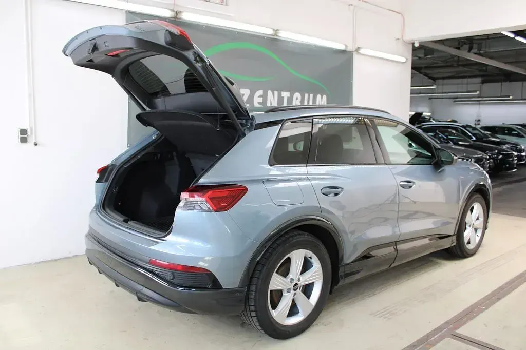 Usata Audi Q4 e-tron S-Line 219 kW (299 CV) 2023 Blu SUV