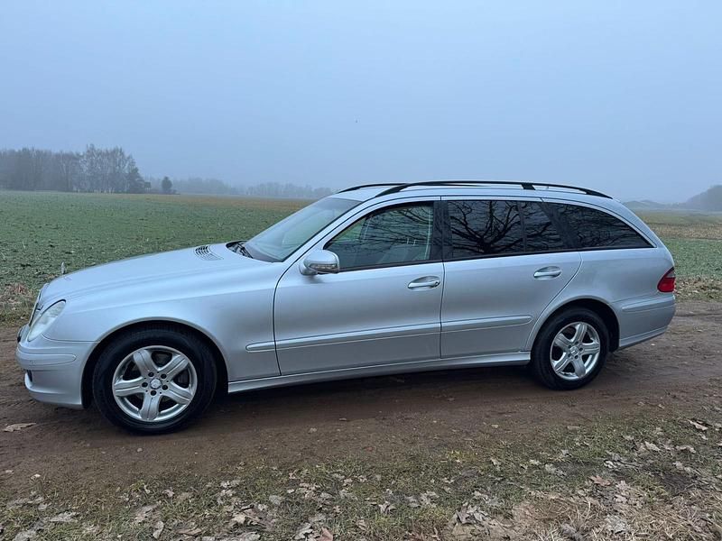 Gebraucht Mercedes 220 170 PS (125 kW) 2008 Silber Kombi