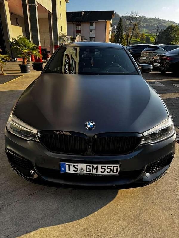Gebraucht BMW M550 530 PS (389 kW) 2019 Schwarz Limousine