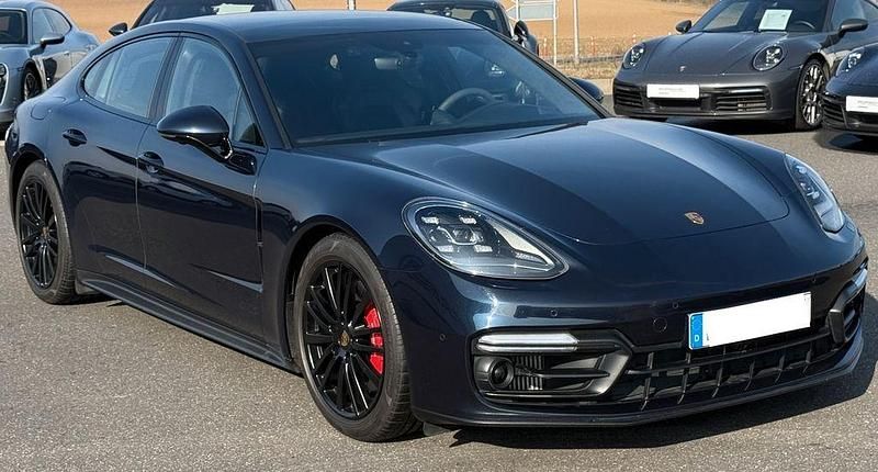 Blau Gebraucht 2019 Porsche Panamera GTS Limousine | 69.000 € (Etwas zu teuer) - Bild 1/4