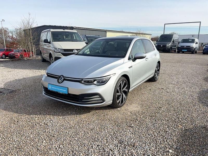 Gebraucht VW Golf VIII Style 150 PS (110 kW) 2023 Silber Limousine