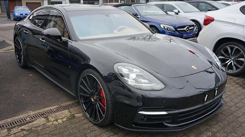 Schwarz Gebraucht 2017 Porsche Panamera Limousine | 64.950 € (Fairer Preis) - Bild 1/4