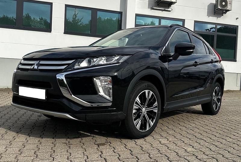 Schwarz Gebraucht 2019 Mitsubishi Eclipse Cross Diamant Edition SUV | 15.500 € (Superpreis) - Bild 1/4