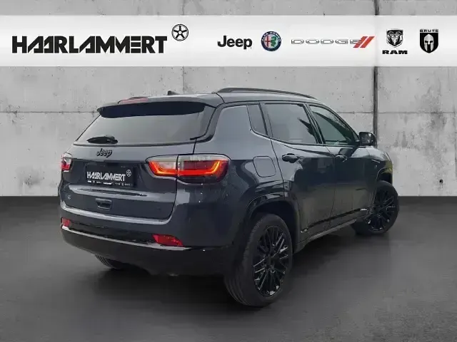 Gebraucht Jeep Compass 131 PS (96 kW) 2023 Blau SUV