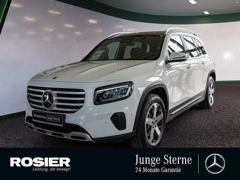 Weiss / polarweiß Gebraucht 2024 Mercedes GLB250 Advanced SUV | 50.790 € (Fairer Preis) - Bild 1/4
