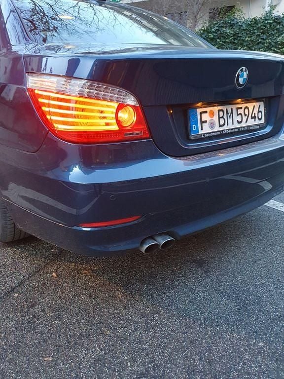 Gebraucht BMW 525 218 PS (160 kW) 2009 Blau Limousine