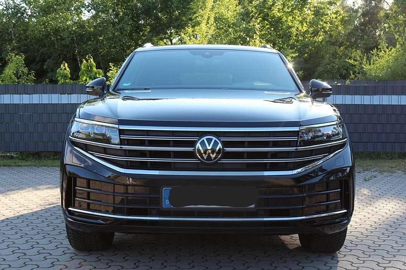 Gebraucht 2023 VW Touareg Elegance SUV | 62.000 € (Teuer) - Bild 1/4
