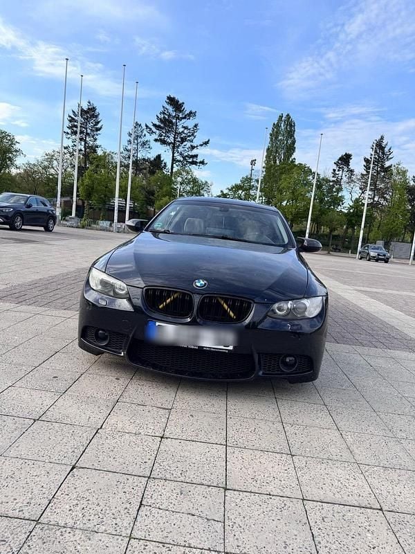 Schwarz Gebraucht 2007 BMW 320 Coupé | 4.500 € (Superpreis) - Bild 1/4