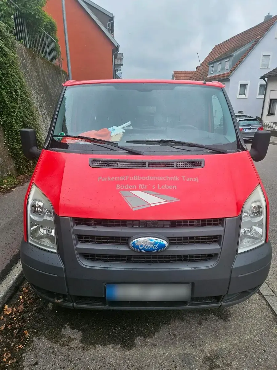 Używany Ford Transit 86 KM (63 kW) 2008 Czerwony Minivan