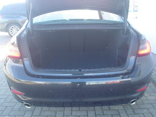 Gebraucht BMW 320 184 PS (135 kW) 2020 Schwarz Limousine