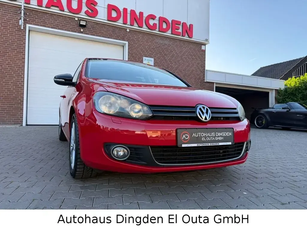 Gebraucht VW Golf VII Style 105 PS (77 kW) 2012 Rot Limousine