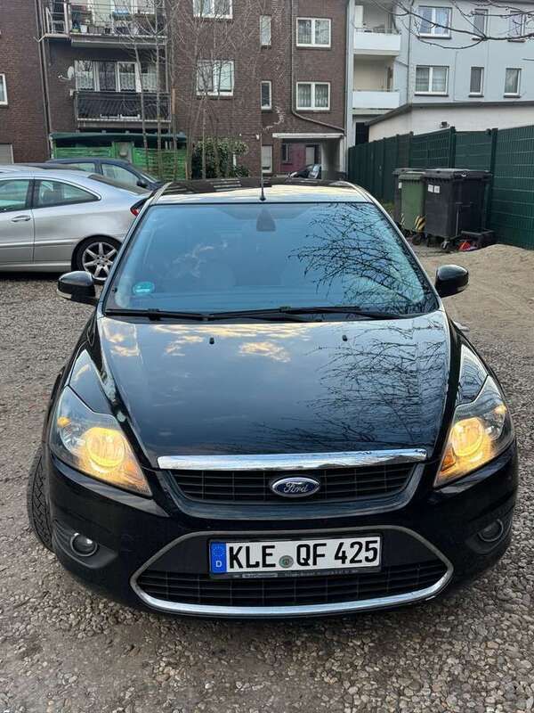 Gebraucht 2009 Ford Focus Ghia Limousine | 3.500 € (Teuer) - Bild 1/4